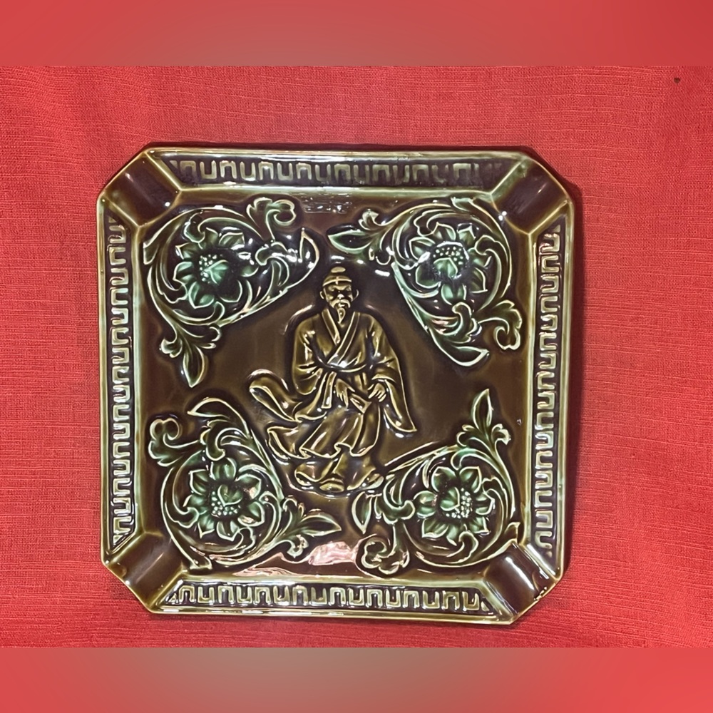 Vintage Ashtray. Beautiful Emerald Green glazed ceramic piece Japan RARE